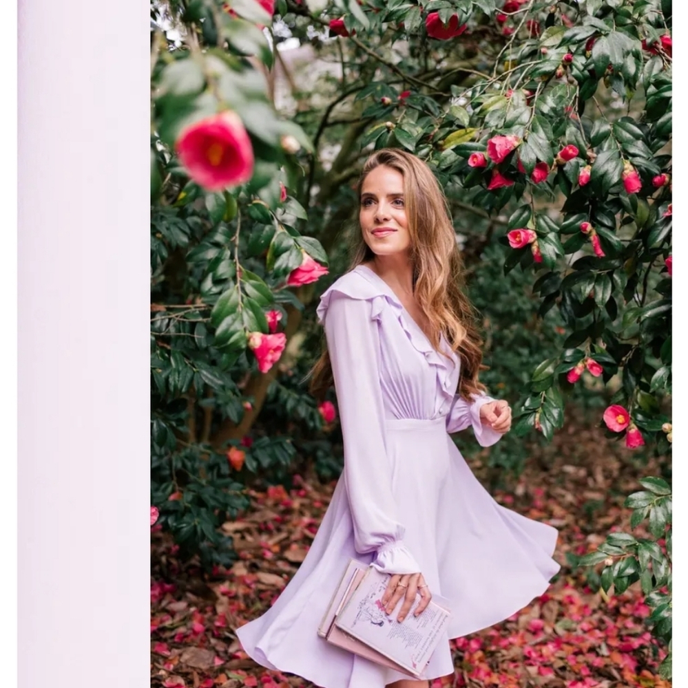 Haley Ruffle Georgette Dress

GAL MEETS GLAM COLLE